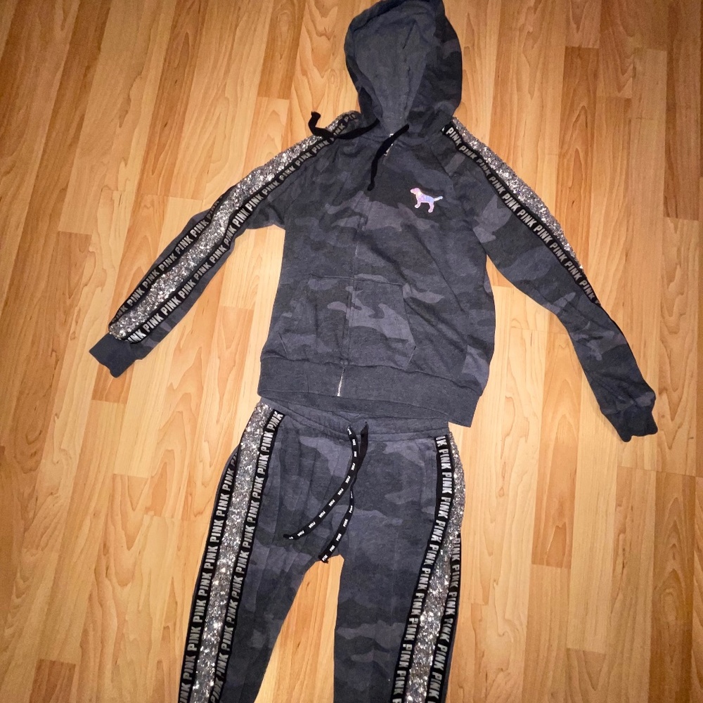 VS PINK black camo & sequin sweatsuit set